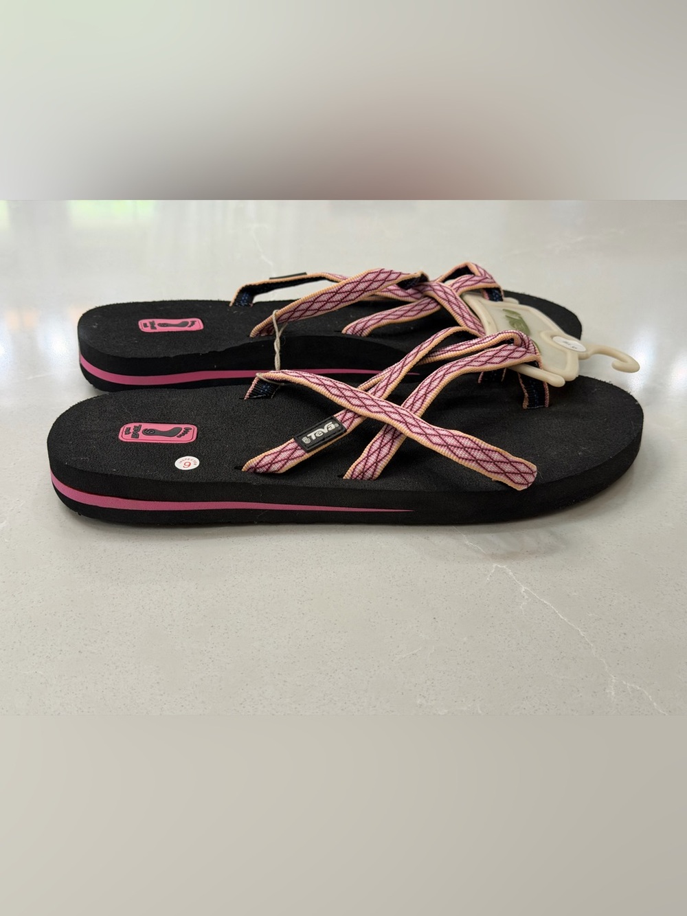 Teva Olowahu Strappy Sandals Pink Black Size 9 Comfort Gorpcore New